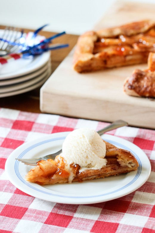 Summer Entertaining Apple Crostata with a Cheddar Cheese Crust Recipe